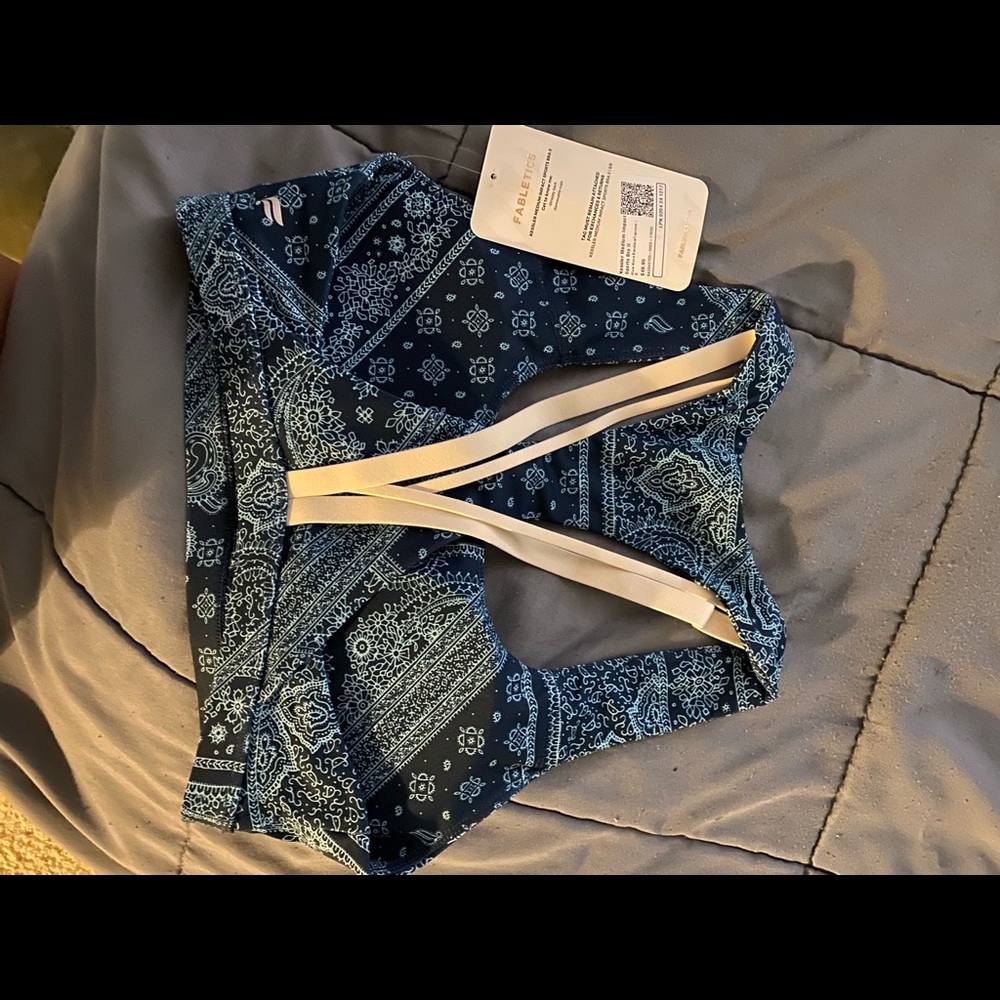 Sports bra - Picture 2 of 4